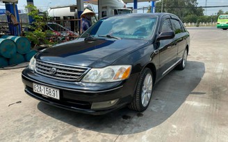 Toyota Avalon gần 20 năm tuổi tại Việt Nam