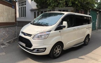 Ford Tourneo 'lướt' giá rẻ, không hợp sử dụng hàng ngày