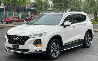 Hyundai SantaFe 2021 tung ra thị trường, xe cũ xuống giá mạnh