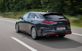 KIA Ceed 2022 có thiết kế đuôi xe giống Porsche Panamera