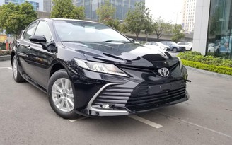 Toyota Camry 2022 bản rẻ tiền nhất tại Việt Nam trang bị gì?