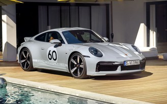 Porsche 911 có thêm bản giới hạn hướng tới người thích hoài cổ, sử dụng số sàn