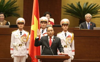 Ông Nguyễn Xuân Phúc được giới thiệu tiếp tục làm Thủ tướng