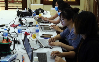 Đề xuất tiếp tục cách ly xã hội đối với nhóm địa phương ‘nguy cơ cao’
