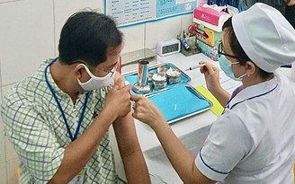 Thủ tướng yêu cầu nghiên cứu giảm bớt quy trình cho vắc xin Nanocovax