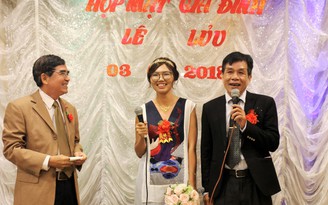 Nhà thơ Lê Minh Quốc cưới vợ gây “sốt” cộng đồng mạng văn nghệ sĩ