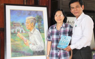Họa sĩ Lê Sa Long vẽ tranh chân dung nhà văn Sơn Nam