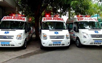 Nguồn gốc chữ ‘ambulance’ và cách viết ngược trên xe cứu thương