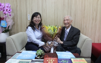 Nhà nghiên cứu Nguyễn Đình Đầu được ký hợp đồng tác quyền trọn đời các tác phẩm