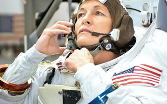 Nữ phi hành gia phá kỷ lục ở trong không gian lâu nhất của người Mỹ