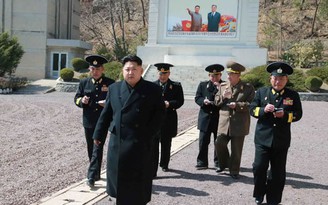 Hé lộ âm mưu lật đổ ông Kim Jong-un