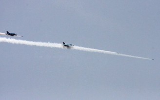 2 máy bay Su-22 va chạm khi đang bay cùng chiều