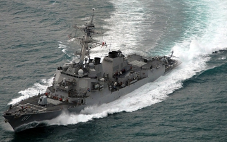 Hạm đội Iran truy đuổi tàu chiến Mỹ