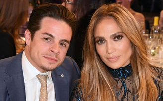 Jennifer Lopez quay lại với bồ trẻ