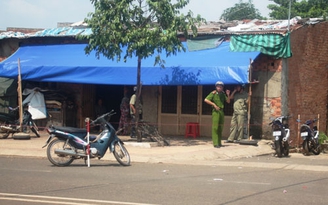 Người đàn ông chết trong nhà với nhiều vết chém