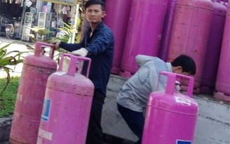 Giá gas giảm 12.000 đồng/bình 12 kg