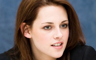 Kristen Stewart dính nghi án đã kết hôn với người tình đồng tính