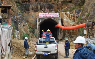 Sập hầm thủy điện Đạ Dâng làm 12 công nhân mắc kẹt: Phạt tiền nhiều công ty