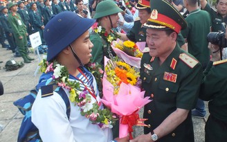 18.000 thanh niên địa bàn Quân khu 7 hăng hái tòng quân