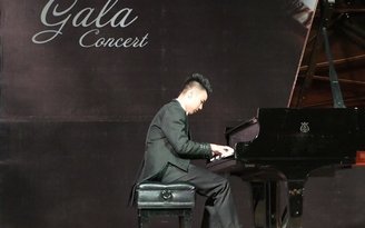 Nguyễn Thế Vinh thi piano quốc tế tại Malaysia