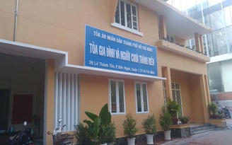 Lần đầu tiên, TAND TP.HCM xét xử theo mô hình 'tòa gia đình và người chưa thành niên'