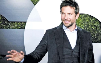 Bradley Cooper làm phim về IS