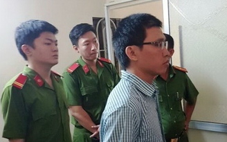 Khởi tố, bắt giam một kiểm sát viên nhận hối lộ