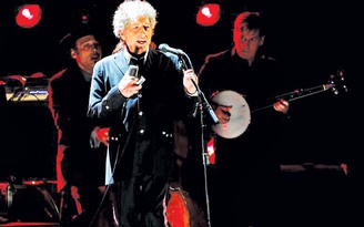 Bob Dylan đồng ý nhận giải Nobel văn chương