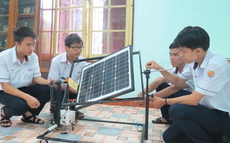 Pin năng lượng mặt trời của học sinh