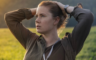 'Arrival': Chúng ta sống thế nào khi biết trước tương lai của mình?