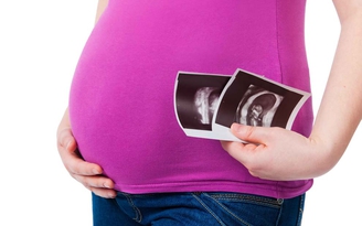 Hút thuốc đợt 3 nguy hiểm đối với trẻ nhỏ
