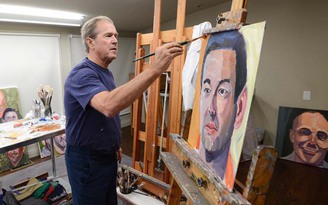 Sau sách, cựu tổng thống Bush mở triển lãm tranh về cựu binh Mỹ