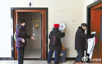Trung Quốc: Có hiện tượng người dân địa phương ‘trộm’ giấy vệ sinh nơi công cộng