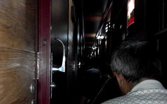 Yêu cầu khắc phục toilet bốc mùi trên tàu hỏa