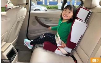Ghế ngồi ‘hô biến’ thành giường nằm, túi xách phù hợp cho gia đình trẻ