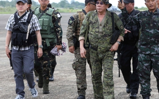 Tổng thống Philippines thề không đặt chân đến Mỹ