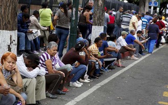 'Nhà giàu' Venezuela đã sa cơ như thế nào?