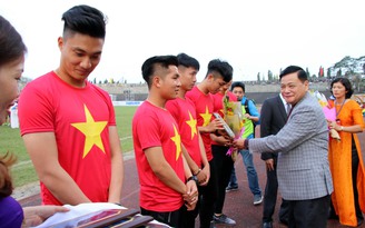 Ông Nguyễn Công Khế: 'Muốn thành công, bóng đá Việt Nam phải tập hợp được nguồn lực'