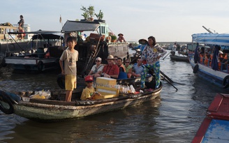 Chợ nông dân trên sông 'thay' chợ nổi