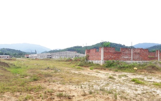 Khu công nghiệp Hà Tĩnh bỏ hoang, người dân thiếu đất sản xuất