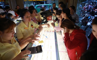 Giá vàng biến động lạ trước ngày Thần tài