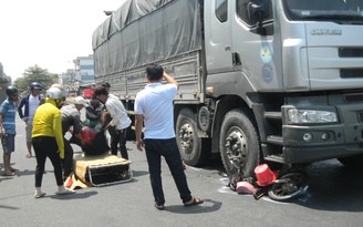 Tai nạn ở cầu vượt Dầu Giây, một người tử vong, bé trai bị thương nặng