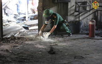 Vụ cháy công ty Rạng Đông: Bộ đội hóa học chuẩn bị phương án tẩy độc