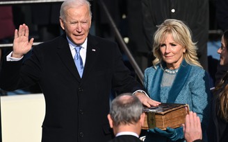 Tổng thống Biden nhậm chức, nước Mỹ chính thức sang trang