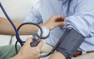8 dấu hiệu cha mẹ bạn bị tăng huyết áp cần được kiểm tra