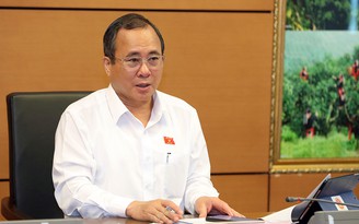 Cách chức Bí thư tỉnh Bình Dương Trần Văn Nam