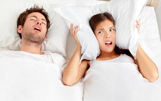 Chuyên gia: Vợ chồng nên ngủ chung hay ngủ riêng?