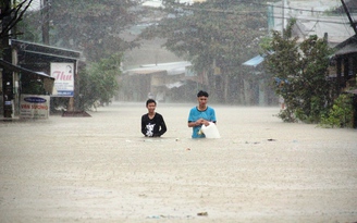 Đi đắp mộ về, bị nước lũ cuốn trôi, tử vong