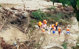 Quảng Nam: Phát hiện bộ xương người nghi là nạn nhân trong vụ sạt lở núi