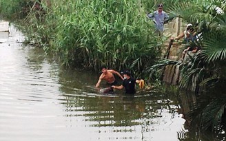 Quảng Nam: Tá hỏa phát hiện thi thể người đàn ông trôi trên sông Cổ Cò